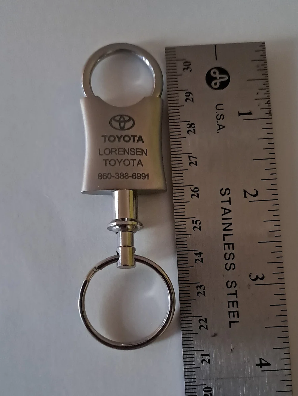 Toyota Logo Metal Removable 2 Rings Key ring NIB Westbrook, Connecticut Unisex